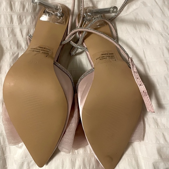 Pink bow heels. New never worn - Picture 5 of 5